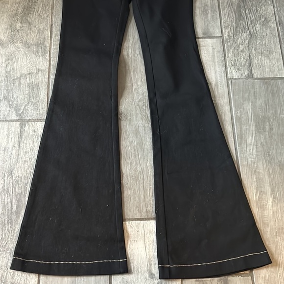 Le Lis Black Flare leg contrast stitch Y2K jeans small 26 women’s - Picture 4 of 5